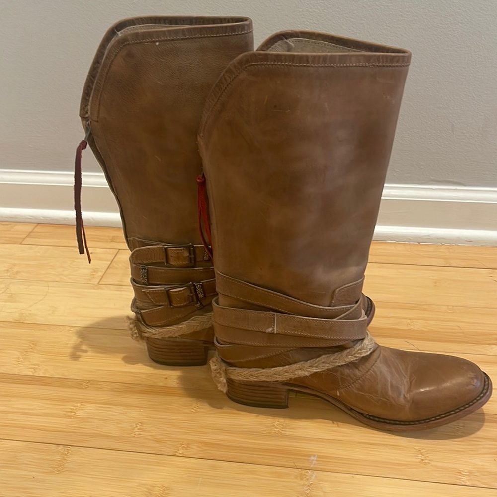 Freebies boots